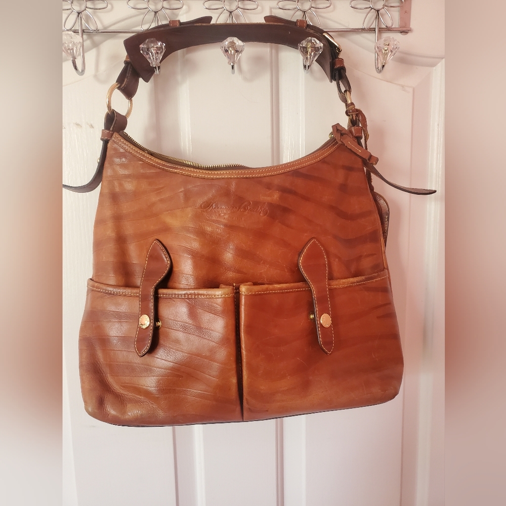 DOONEY AND BOURKE FLOURENTINE VACHETTA LARGE KEATHER BAG